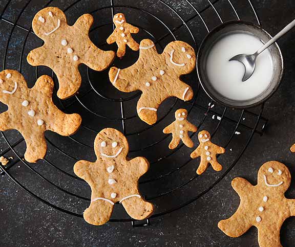 Recette : Véritables biscuits pain d'épices de Noël - Idées conseils et  tuto Cuisine décorative