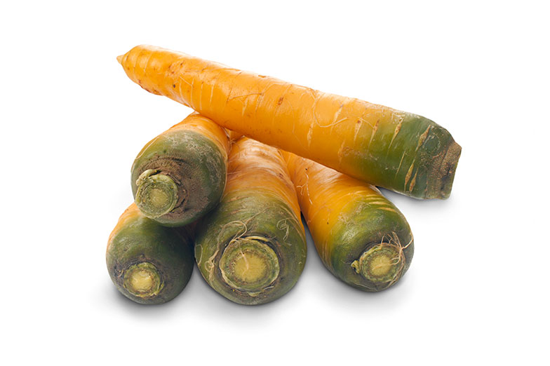 Les «têtes» vertes des carottes sont inoffensives.