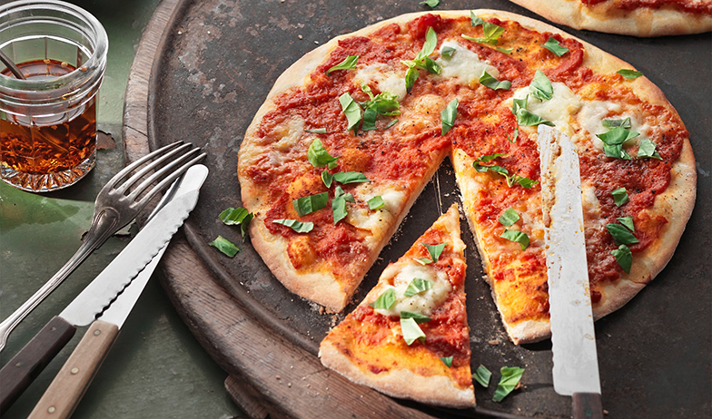Die in den italienischen Nationalfarben gehaltene <b>Pizza Margherita</b> ist eine der beliebtesten Pizzas.