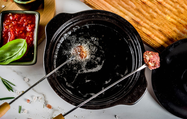 LA GRILLONADE de chez Ronalp (modele avec coupelles fixes)- fondue chinoise,  bourguignonne, vigneronne, desserts, brochettes