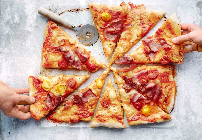 Die Betty Bossi Pizza alla casalinga würde man heute am ehesten als <b>Pizza prosciutto</b> bezeichnen.