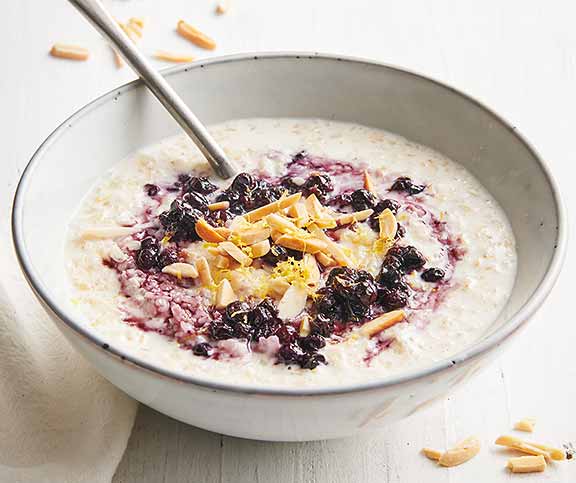 Glutenfreier Reisflocken-Porridge